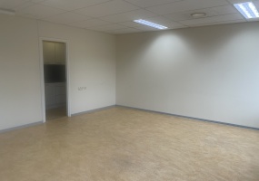 4 Parad tn, 4 Rooms Rooms,Büroopind,Rent,Parad tn ,6,1083