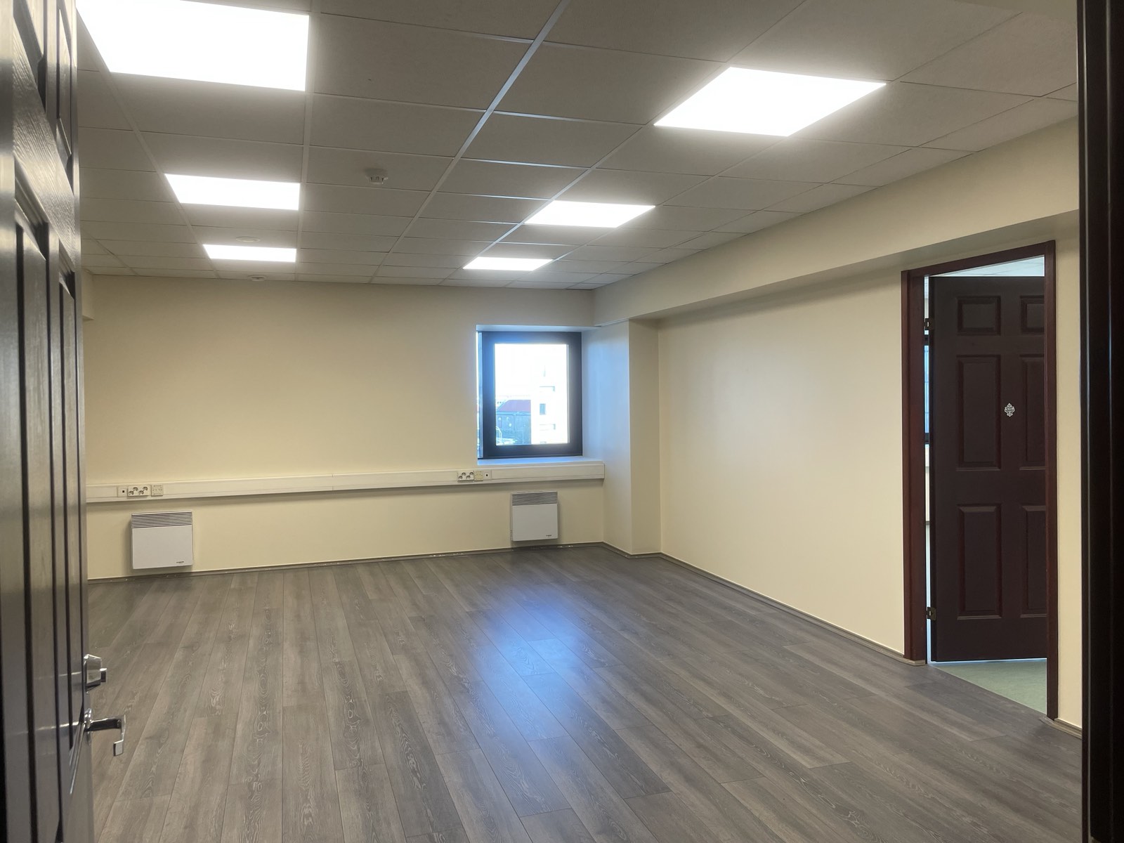 12 Ahtri tn, 0 , 2 Rooms Rooms,0,Büroopind,Rent,Ahtri tn,5,1086